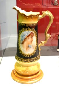 Pitcher by Knowles, Taylor, Knowles (1870-1929), East Liverpool, Ohio, c. 1905, glazed semivitreous porcelain - Brooklyn Museum - Brooklyn, NY - DSC08882