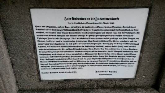 Plakette 1 an der Dreimonarchen Gedenkstätte Dornheim