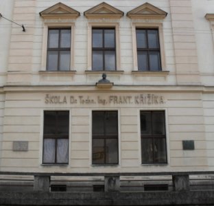Plánice - škola pojmenovaná po Křižíkovi C