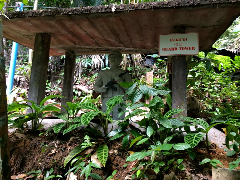 Piyamit Tunnels 11