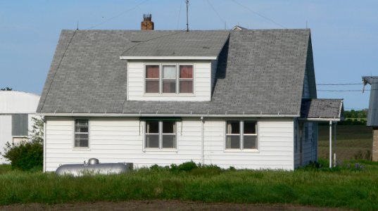 Pisar-Kastanek farmstead 1950s house from W 1