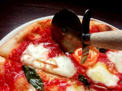 Pizza wheel (2015-06-20)
