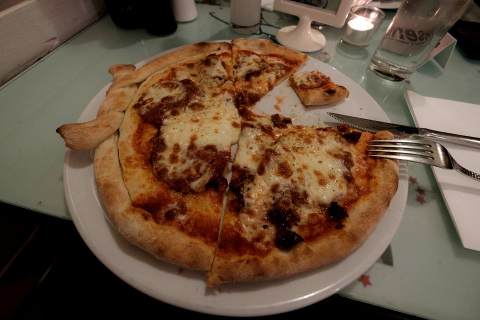 Pizza-dello-chef-da-giovanni-tuebingen
