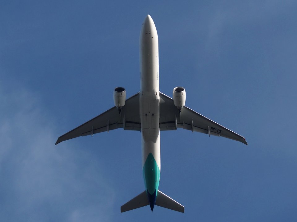 PK-GIE takeoff from Schiphol