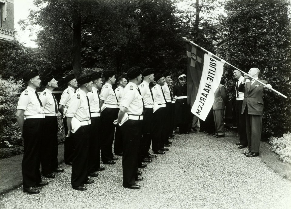 Politie. NL-HlmNHA 5400464171