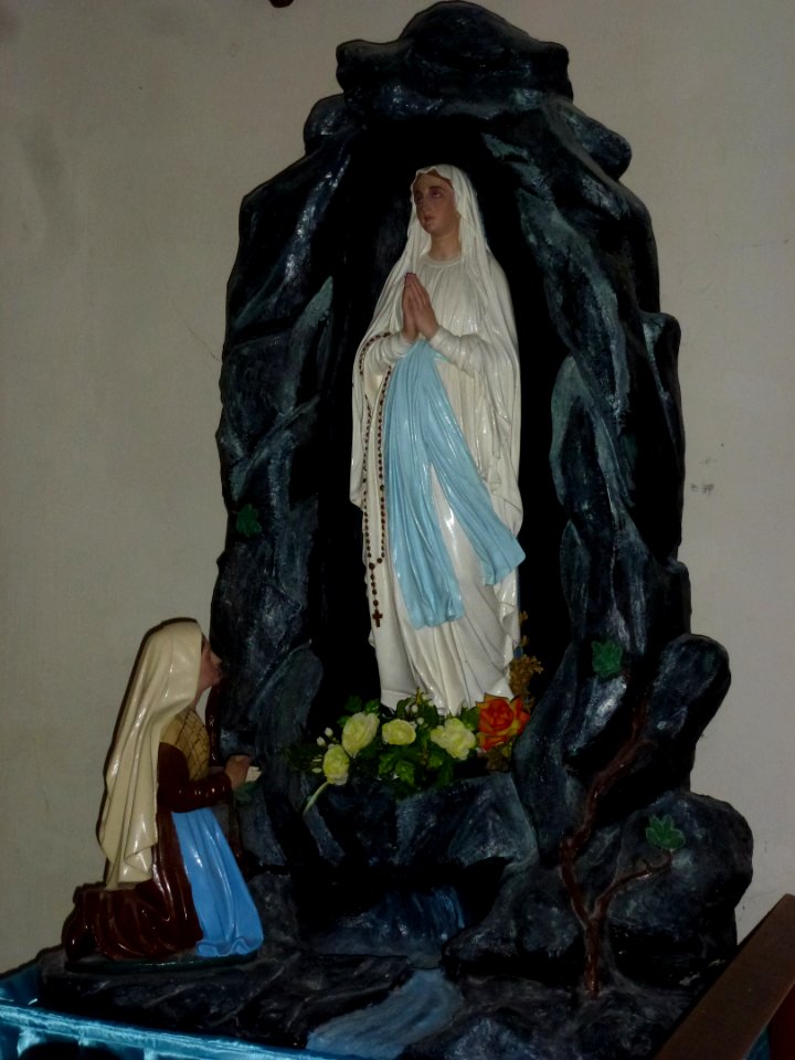 Polincove (Pas-de-Calais, Fr) église Saint-Léger grotte de Lourdes