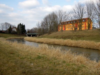 Pleißebrücke die S 72 überführend in Böhlen OT Großdeuben -Fernansicht- im März 2018