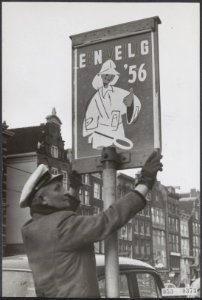 Politie, straatbeelden, verkeersveiligheid, Bestanddeelnr 053-0373