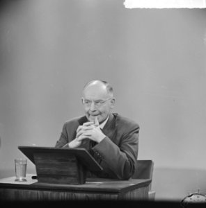 Politieke debat op TV. Prof. Vondeling, Bestanddeelnr 915-0157