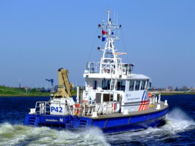 Politie boot P42 p5