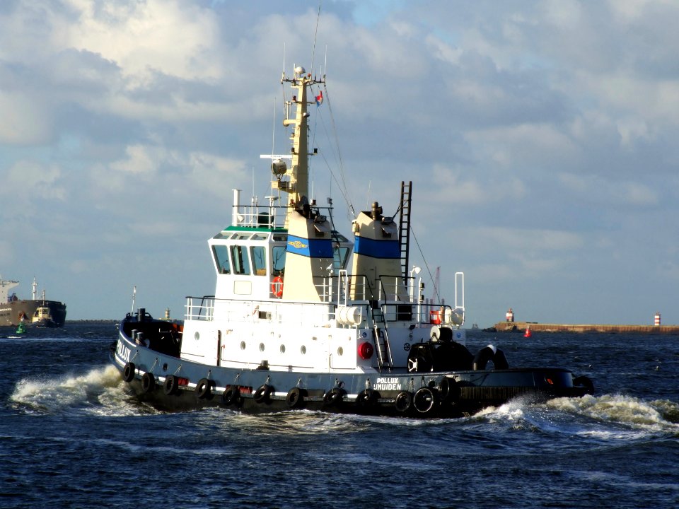 POLLUX IMO 5422112 Callsign PGUE photo-8 in front of locks IJmuiden Holland 09-Dec-2006