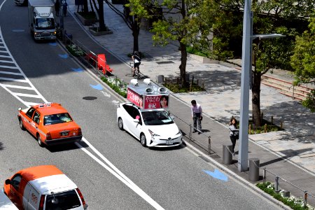 Politicians campaigning in Minato-ku for municipal elections 02