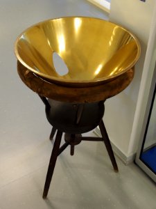 Polishingchair for round lighthouse-mirrors pic1