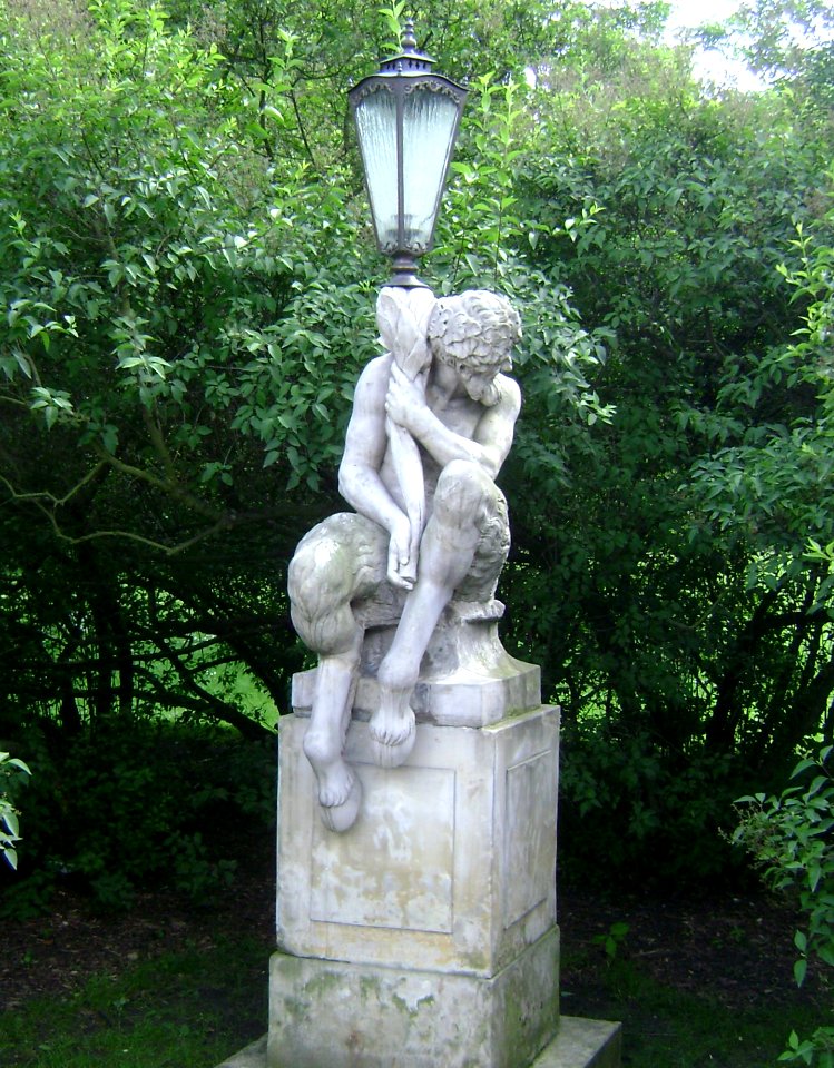 Poland. Warsaw. Śródmieście. Royal Baths Park 060
