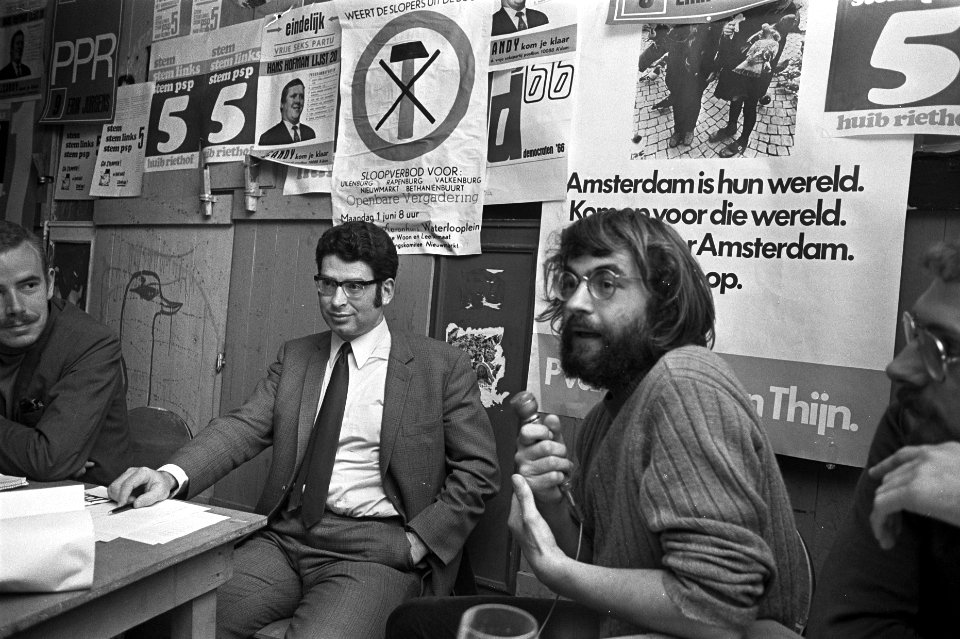 Politieke vergadering van vertegenwoordigers van grootste tien partijen, Amsterd, Bestanddeelnr 923-5537