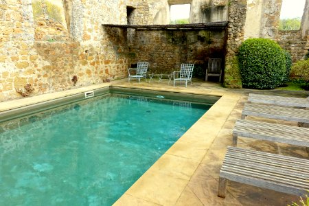 Pool in the ruins - Torrecchia Vecchia - Cisterna di Latina, Italy - DSC03467