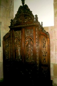 Pola de Siero (Siero) - Iglesia de San Pedro 01