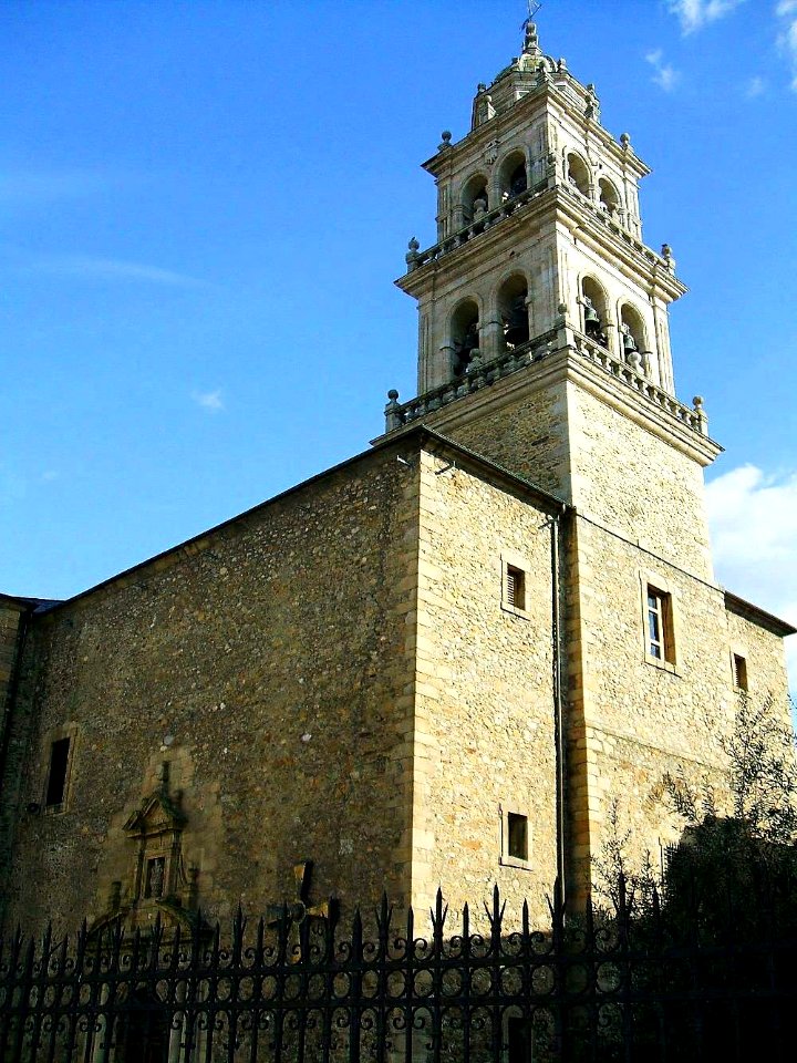 Ponferrada - Basilica de Nuestra Señora de la Encina 04