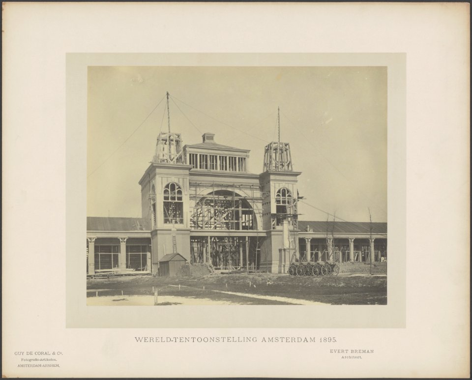Poortgebouw in de fase van afbouw. Architect Evert Breman, Bestanddeelnr 75