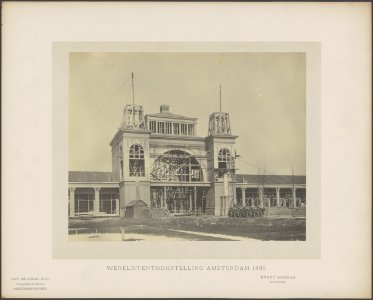 Poortgebouw in de fase van afbouw. Architect Evert Breman, Bestanddeelnr 75