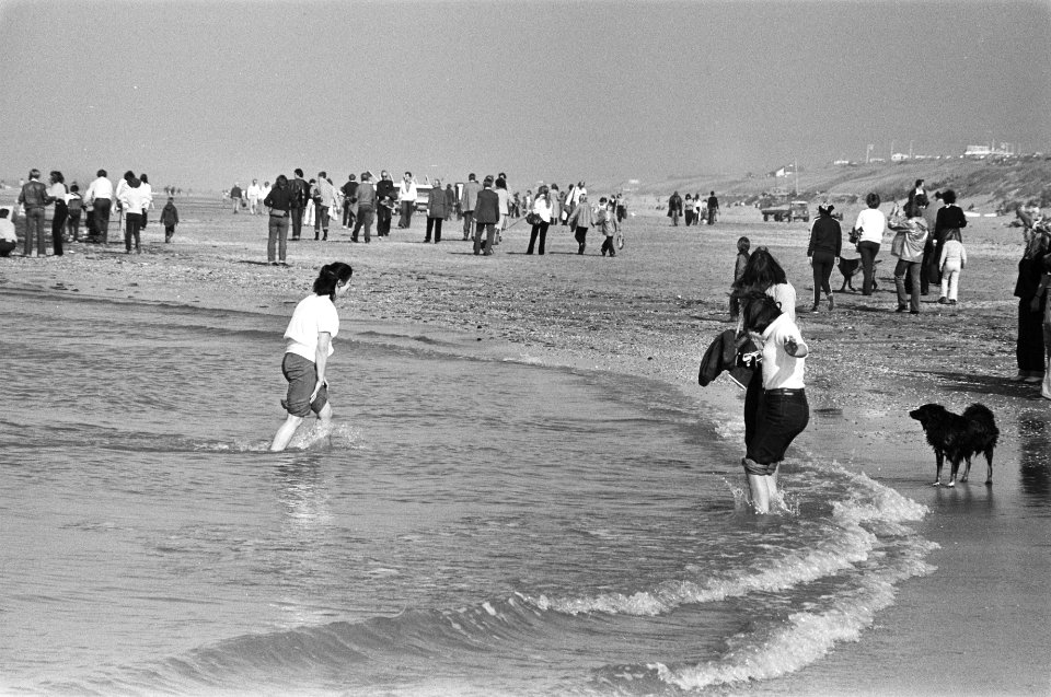Pootje baden in zee, in de herfst, Bestanddeelnr 929-9371