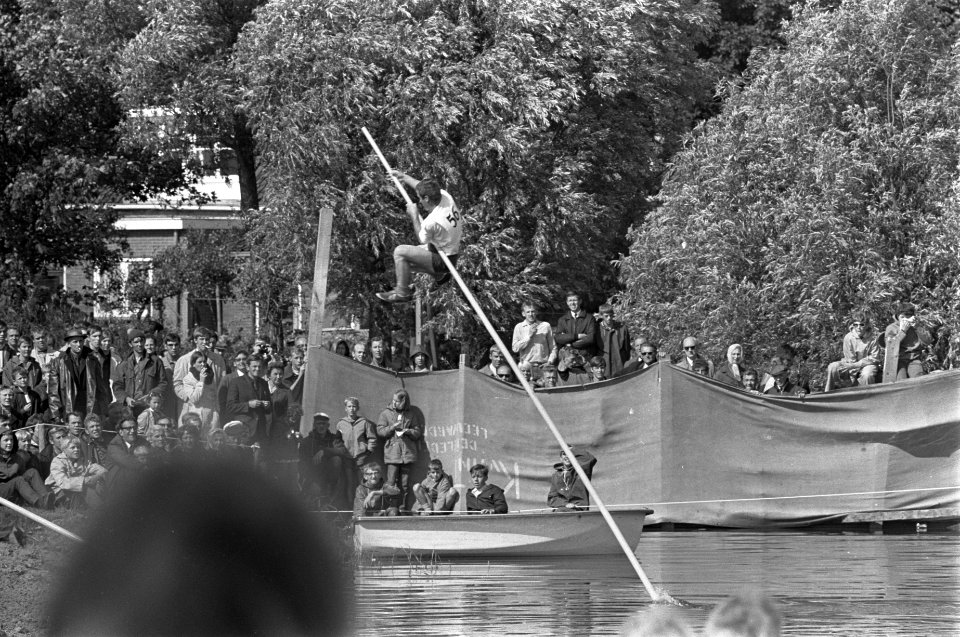 Polsstokverspringen, Bestanddeelnr 921-6019