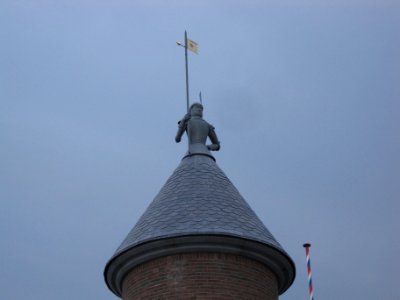 Poortwachter statue on railwaybridge, Nijmegen, the Netherlands