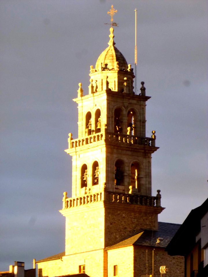 Ponferrada - Basilica de Nuestra Señora de la Encina 16