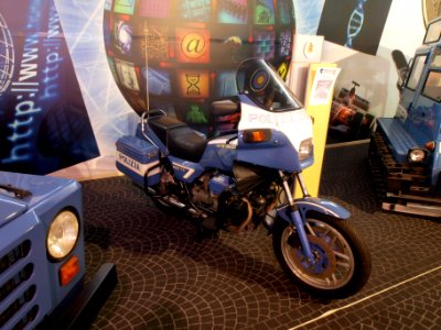 Polizia Stradala Moto Guzzi 850-T5 photo