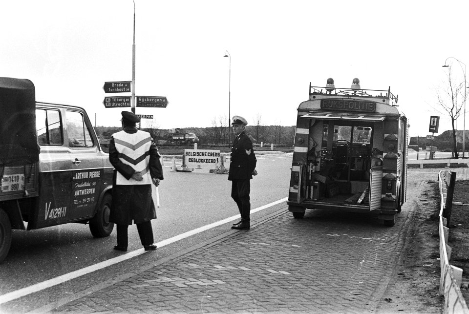 Politiepost tijdens de actie van de boeren, Bestanddeelnr 924-3685