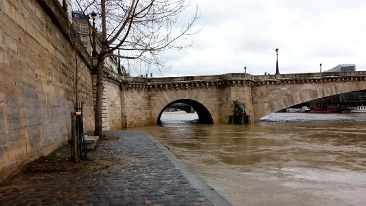 Pont de la Tournelle depuis le quai d'Orléans - Arche