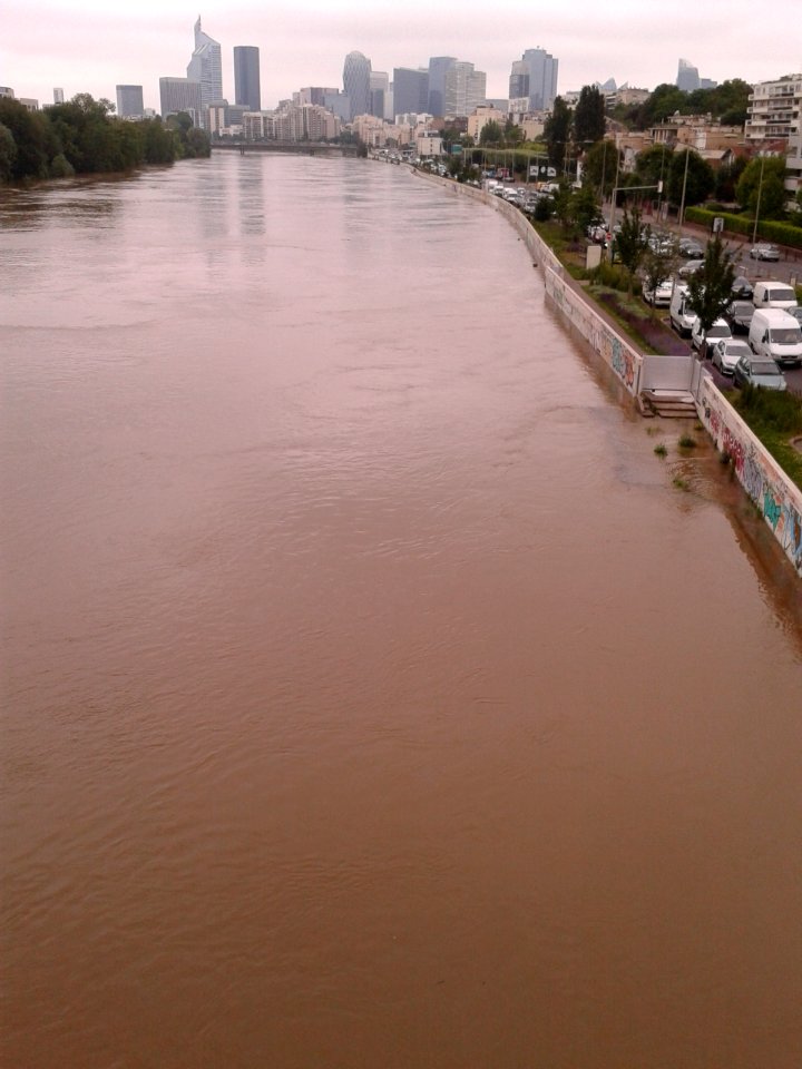 Pont de Levallois Seine en Crue Juin 2016 01