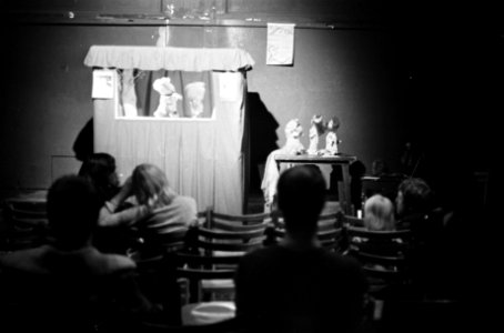 Poppenkastvoorstelling, Bestanddeelnr 927-9231