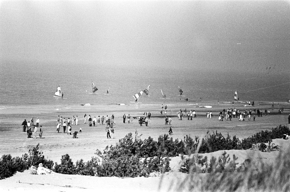 Pootje baden in zee, in de herfst, Bestanddeelnr 929-9372