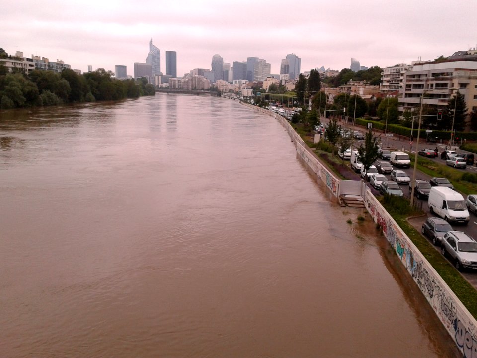 Pont de Levallois Seine en Crue Juin 2016 02