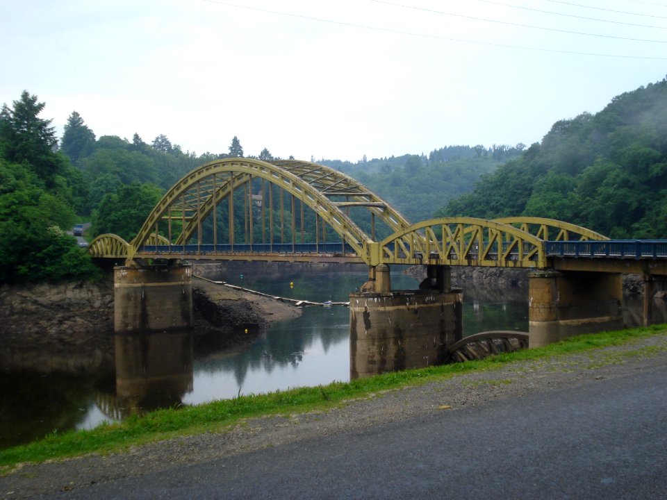 Pont du Dognon sur le Taurion (Haute-Vienne, Fr)