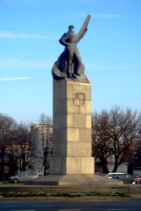 Pomnik Lotnika Warszawa 01