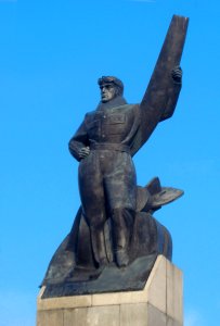 Pomnik Lotnika Warszawa 06