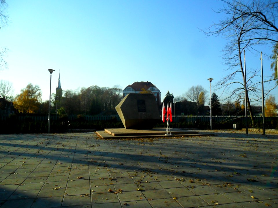 Pomnik Bohaterów Powstań Śląskich w Raciborzu 6