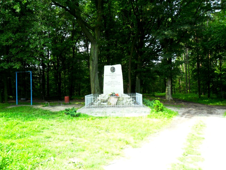 Pomnik Josepha von Eichendorffa w Brzeziu 10