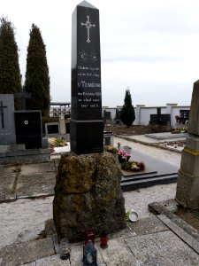 Pomník obětem bitvy u Tovačova na hřbitově Hrubčice
