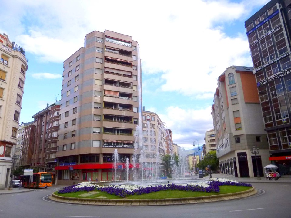 Ponferrada - Plaza de Julio Lazúrtegui 1