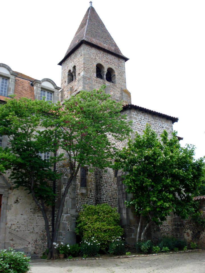 Pommiers, l'église Saint-Julien