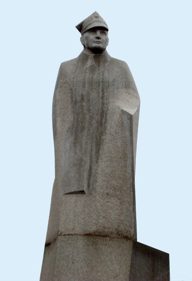 Pomnik Stefana Roweckiego Grota 03
