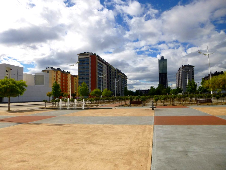 Ponferrada - Barrio de la Rosaleda - Bulevar Juan Carlos I (3)