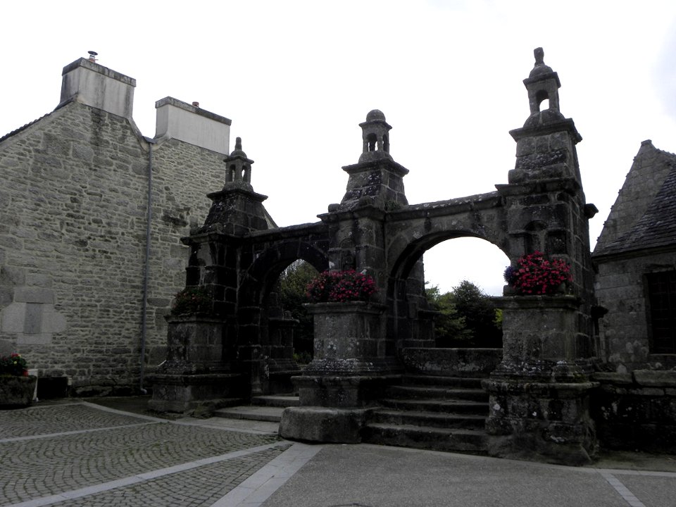 Plounéour-Ménez (29) Église 06