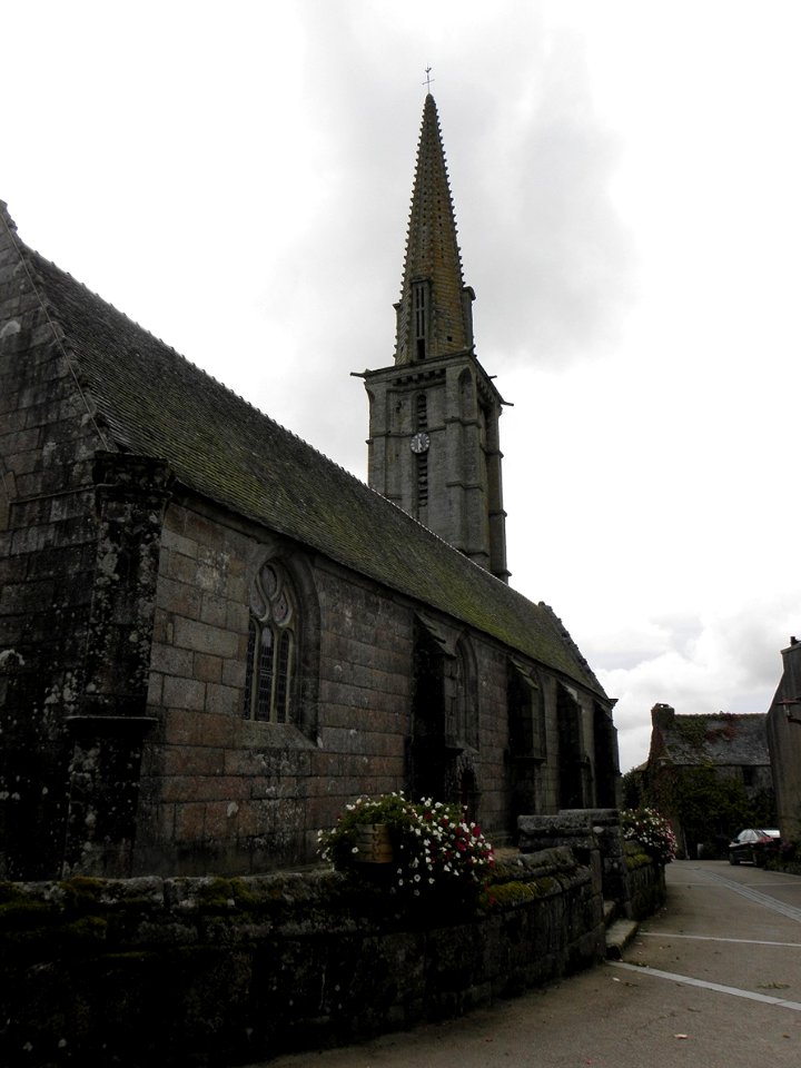Plounéour-Ménez (29) Église 03