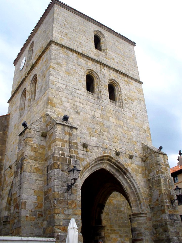 Plencia - Iglesia de Santa Maria Magdalena 05
