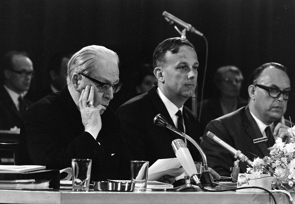 Plenaire zitting van het Nederlands Pastoraal Concilie te Noordwijkerhout overzi, Bestanddeelnr 922-2792