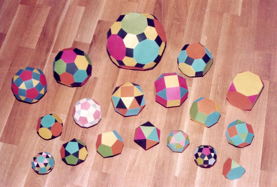 Polyhedral paper models